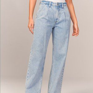 Curve Love High Rise Loose Jean size 28 (6)